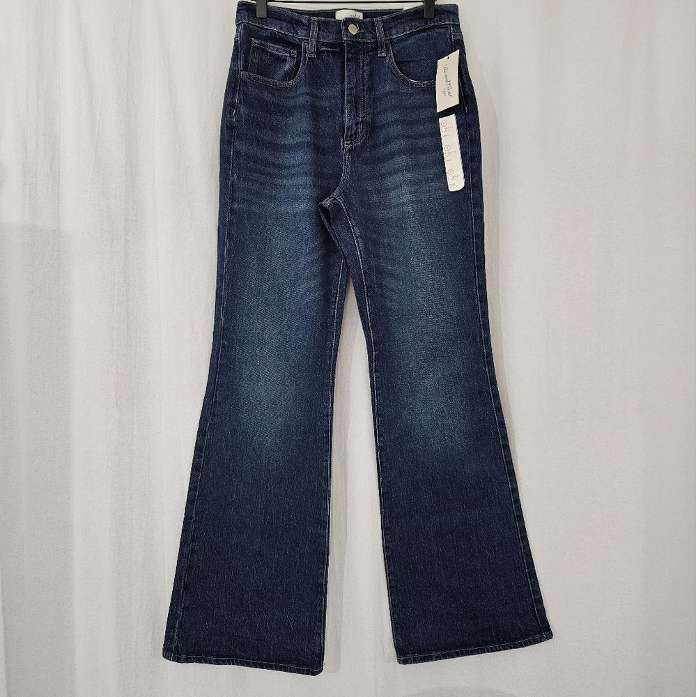 Universal Thread High Rise Flare Denim Jeans in Blue Dark Wash Size 4